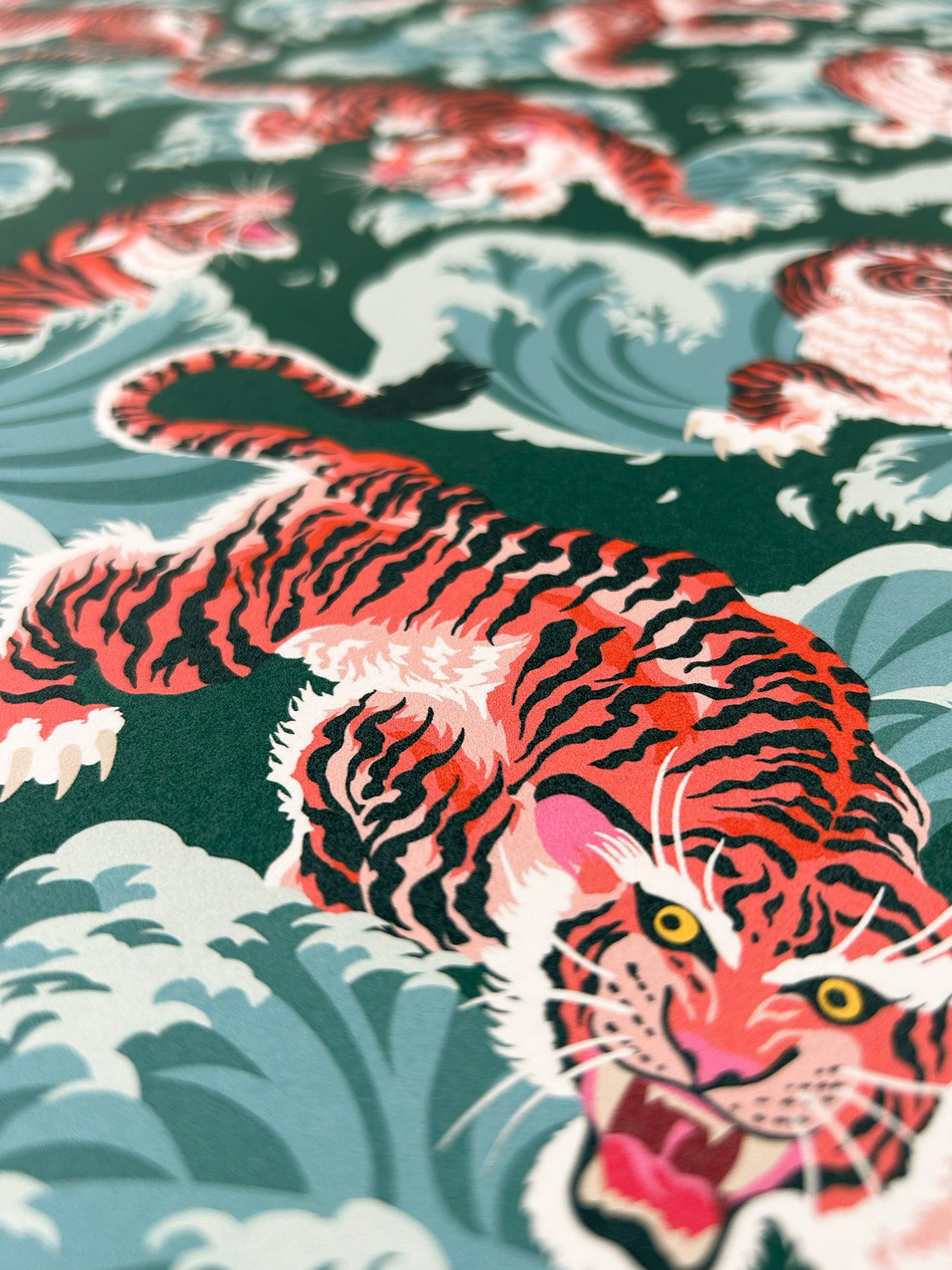 Easy Tiger Emerald Wallpaper